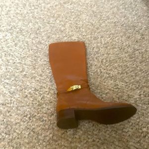 Etienne Aigner boots rarely worn. Size 91/2 luggage color.